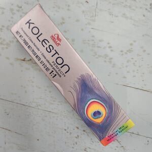 Wella Koleston Perfect 0/66 Intense Violet Permanent‎ Creme Hair Color 2 oz